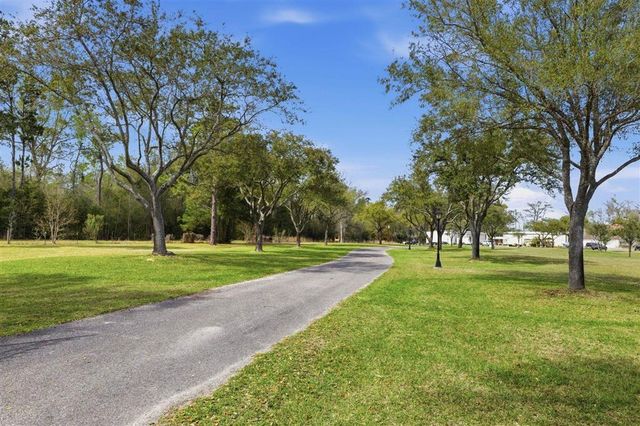 1046 Hollis Road, Westlake, LA 70669