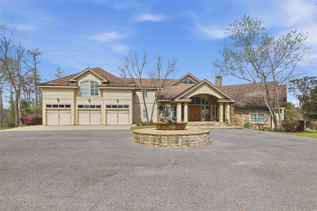 1046 Hollis Road, Westlake, LA 70669