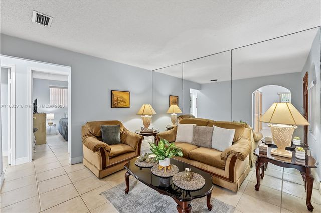1712 SW 13th St, Miami, FL 33145