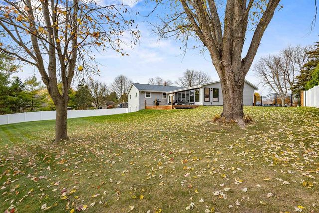 4228 Park View Drive, Janesville, WI 53546