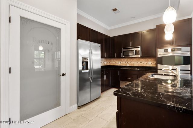 927 Cherokee Rd 5 E, Louisville, KY 40204