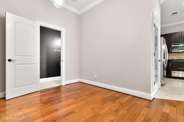 927 Cherokee Rd 5 E, Louisville, KY 40204
