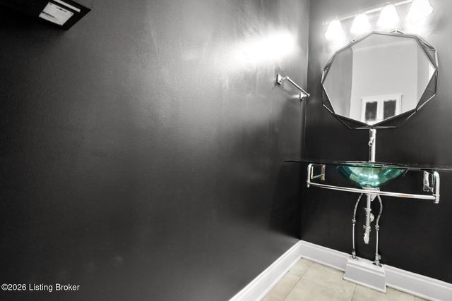 927 Cherokee Rd 5 E, Louisville, KY 40204