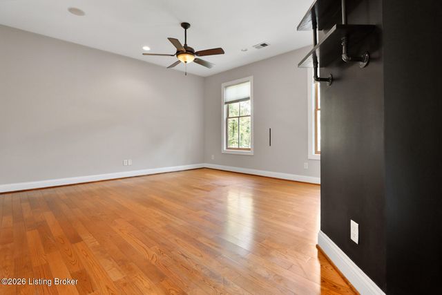 927 Cherokee Rd 5 E, Louisville, KY 40204