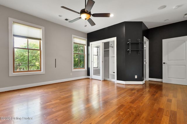 927 Cherokee Rd 5 E, Louisville, KY 40204