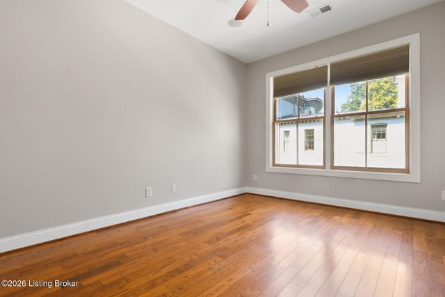 927 Cherokee Rd 5 E, Louisville, KY 40204