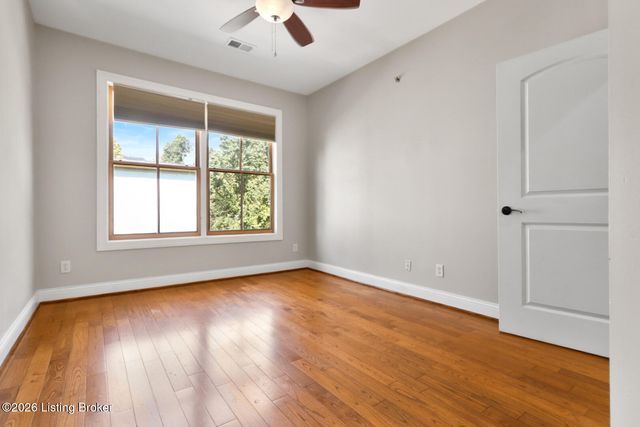 927 Cherokee Rd 5 E, Louisville, KY 40204