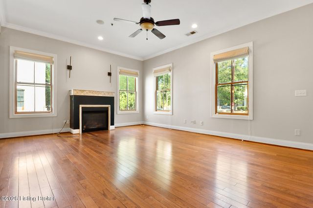 927 Cherokee Rd 5 E, Louisville, KY 40204