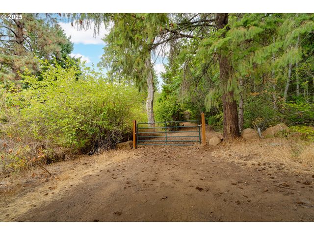 3125 DEE Hwy, Hood River, OR 97031