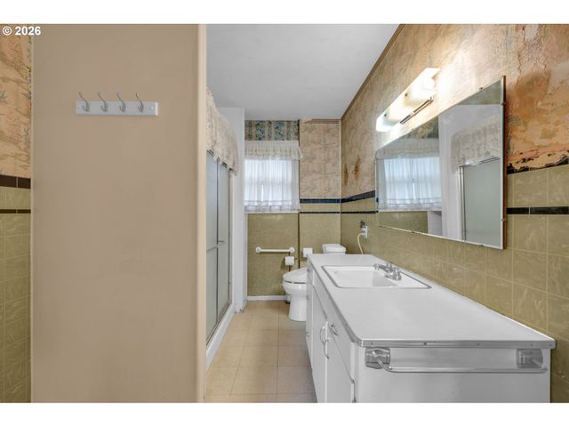 1235 C St, Washougal, WA 98671