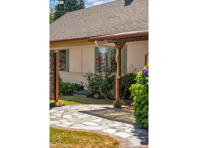 1235 C St, Washougal, WA 98671