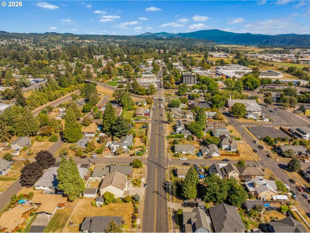1235 C St, Washougal, WA 98671