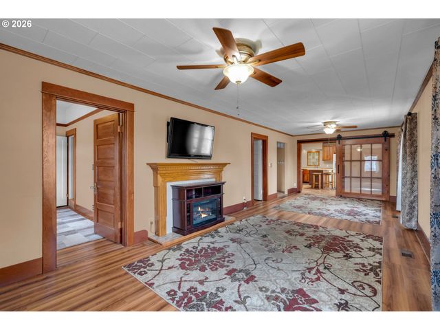 1235 C St, Washougal, WA 98671