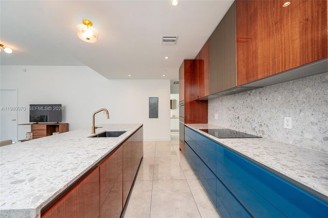 2678 Tigertail Avenue 413, Miami, FL 33133