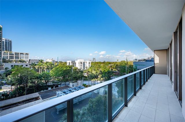 2678 Tigertail Avenue 413, Miami, FL 33133