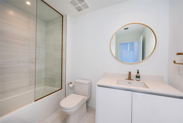 2678 Tigertail Avenue 413, Miami, FL 33133