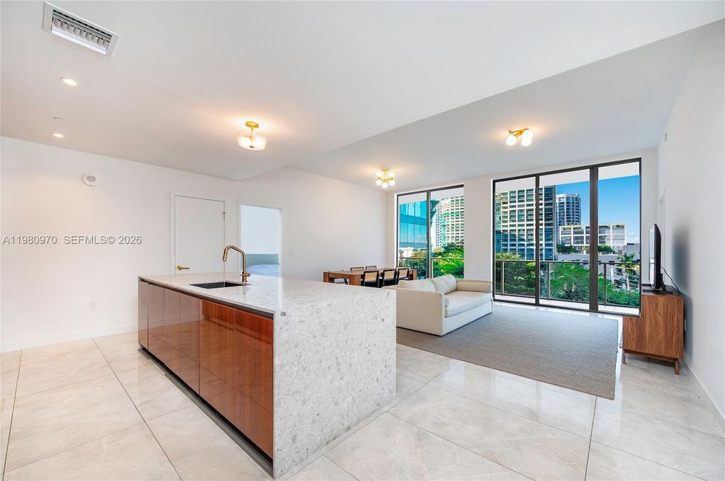 2678 Tigertail Avenue 413, Miami, FL 33133