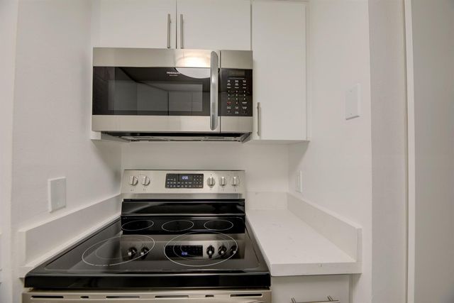 2100 Brickell Avenue 406, Miami, FL 33129