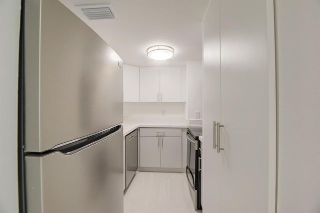 2100 Brickell Avenue 406, Miami, FL 33129