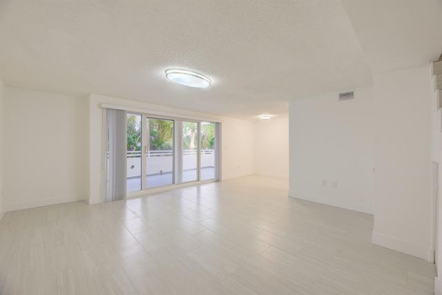 2100 Brickell Avenue 406, Miami, FL 33129