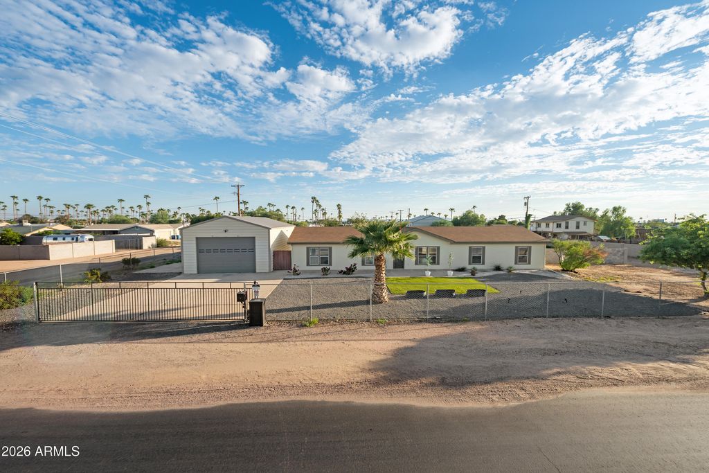 10517 E BOULDER Drive, Apache Junction, AZ 85120 — photo 2
