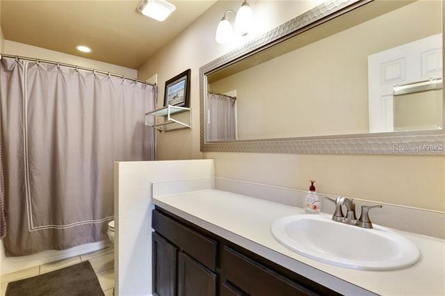 8008 SUTTON TERRACE LANE, Tampa, FL 33615
