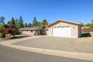 637 Cappella Dr, Diamond Springs, CA 95619