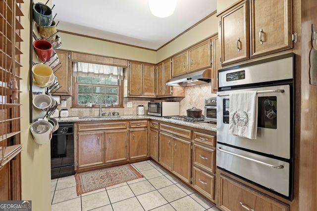 6650 Corico Way, Fairburn, GA 30213