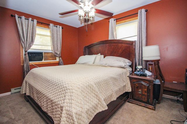 4827 E 1040 N, Demotte, IN 46310