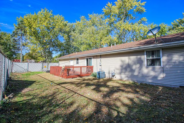 4827 E 1040 N, Demotte, IN 46310