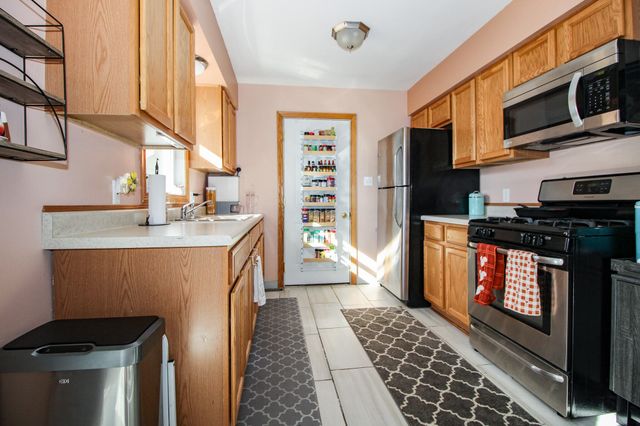 4827 E 1040 N, Demotte, IN 46310