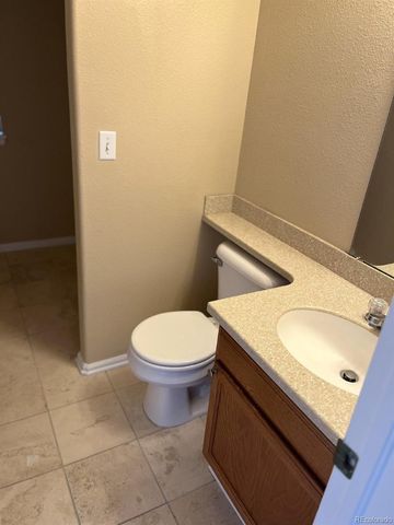 19050 E Crestridge Circle, Aurora, CO 80015