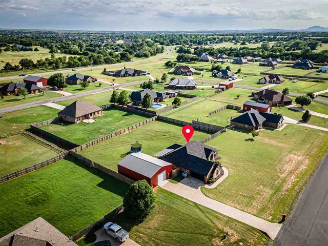 93 NE Simmons Cir, Fletcher, OK 73541