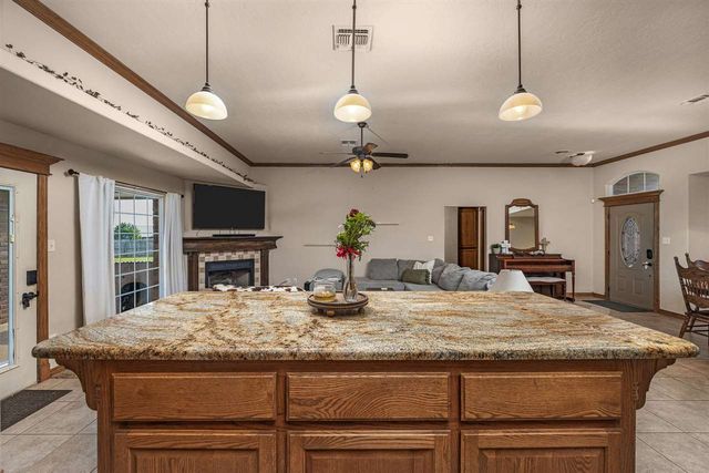 93 NE Simmons Cir, Fletcher, OK 73541