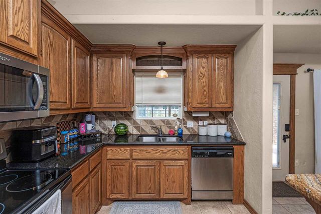 93 NE Simmons Cir, Fletcher, OK 73541