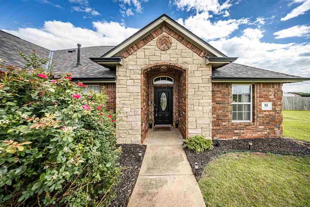 93 NE Simmons Cir, Fletcher, OK 73541