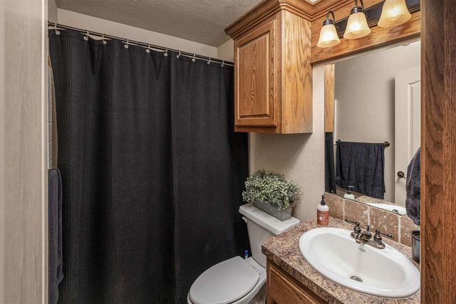 93 NE Simmons Cir, Fletcher, OK 73541