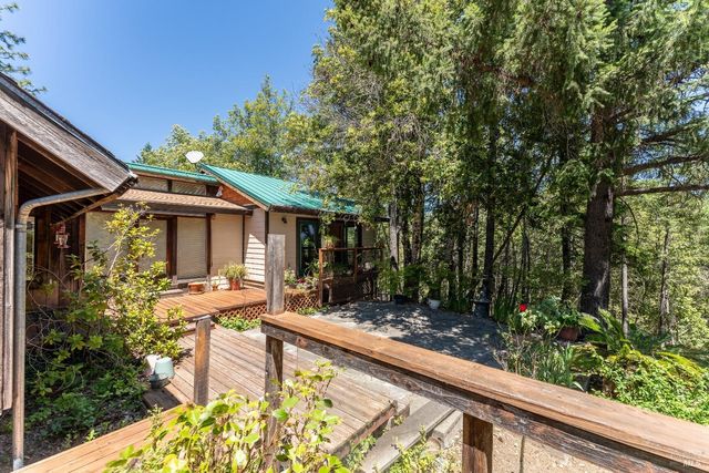 19155 Scenic Dr, Redwood Valley, CA 95470