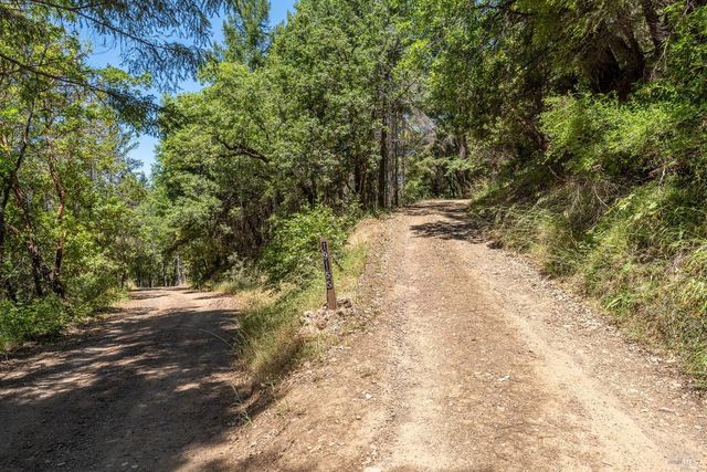 19155 Scenic Dr, Redwood Valley, CA 95470