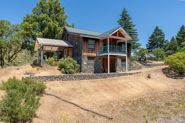 19155 Scenic Dr, Redwood Valley, CA 95470
