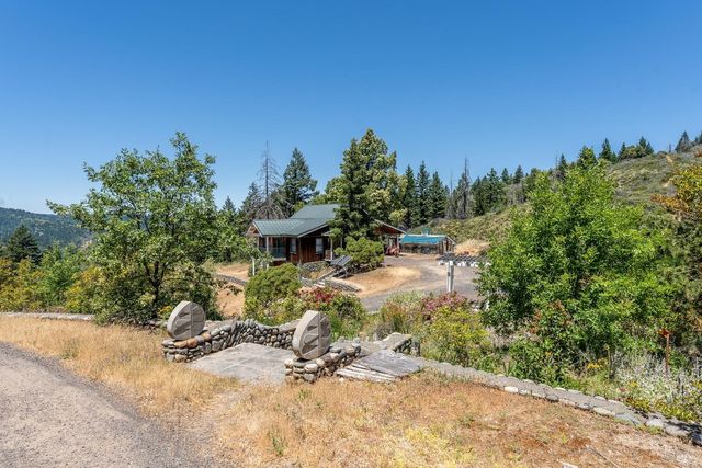 19155 Scenic Dr, Redwood Valley, CA 95470