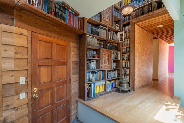 19155 Scenic Dr, Redwood Valley, CA 95470