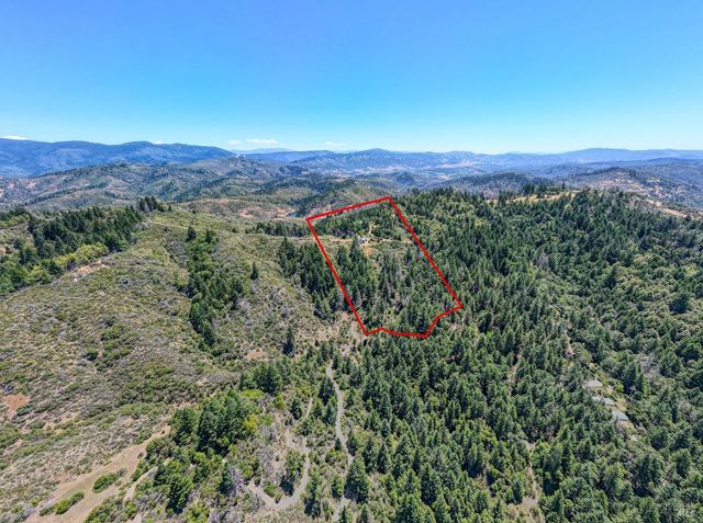 19155 Scenic Dr, Redwood Valley, CA 95470