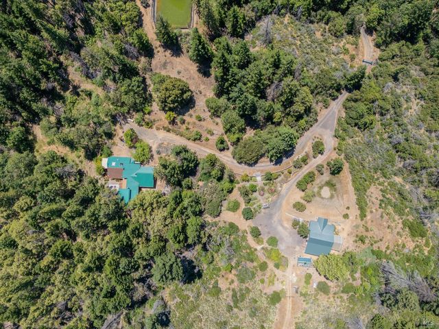 19155 Scenic Dr, Redwood Valley, CA 95470