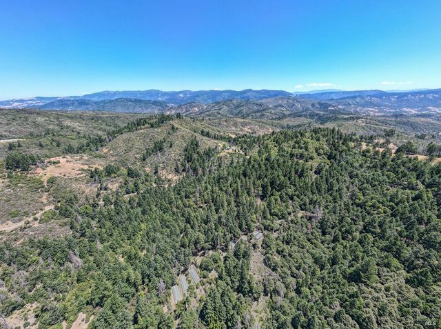 19155 Scenic Dr, Redwood Valley, CA 95470