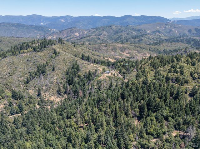 19155 Scenic Dr, Redwood Valley, CA 95470