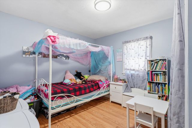 19 Erskine Avenue, Manchester, NH 03104