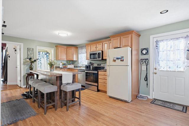 19 Erskine Avenue, Manchester, NH 03104