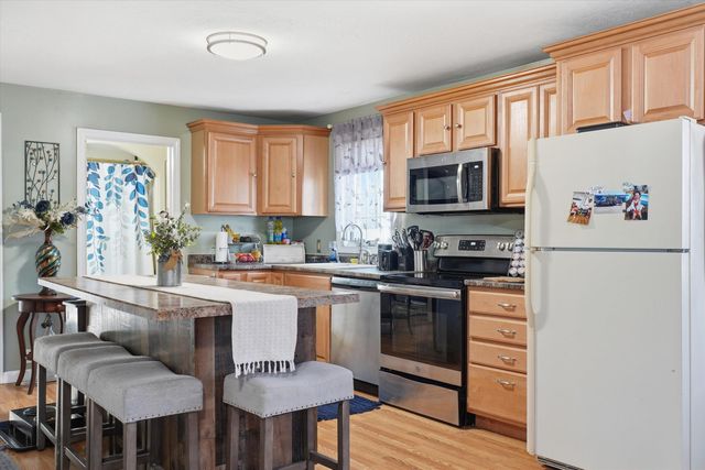 19 Erskine Avenue, Manchester, NH 03104