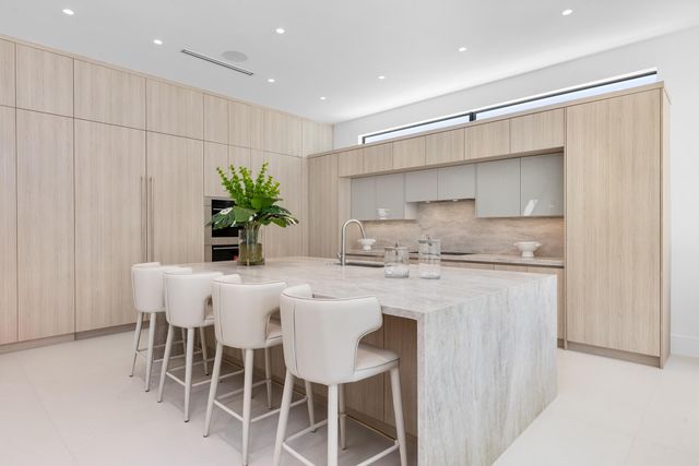 1051 NE 2nd Terrace, Boca Raton, FL 33432